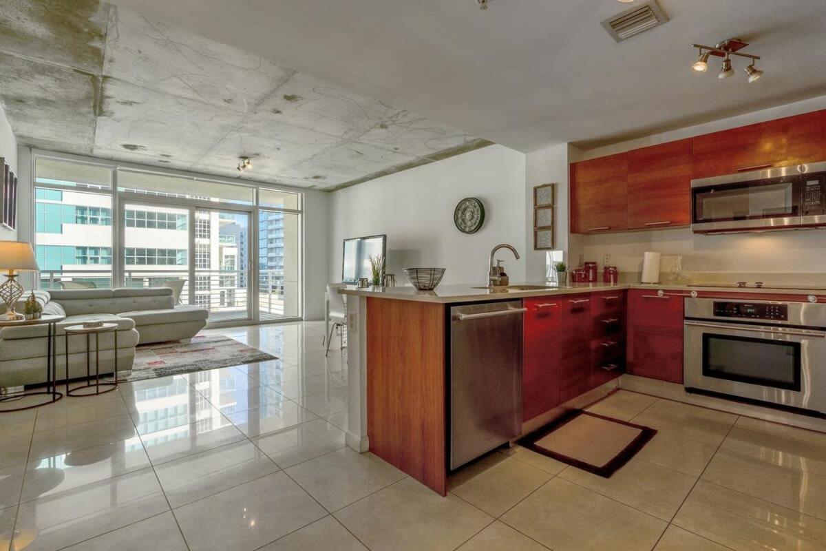 City Condo In Midtown Wynwood With Pool And Parking Miami Bagian luar foto
