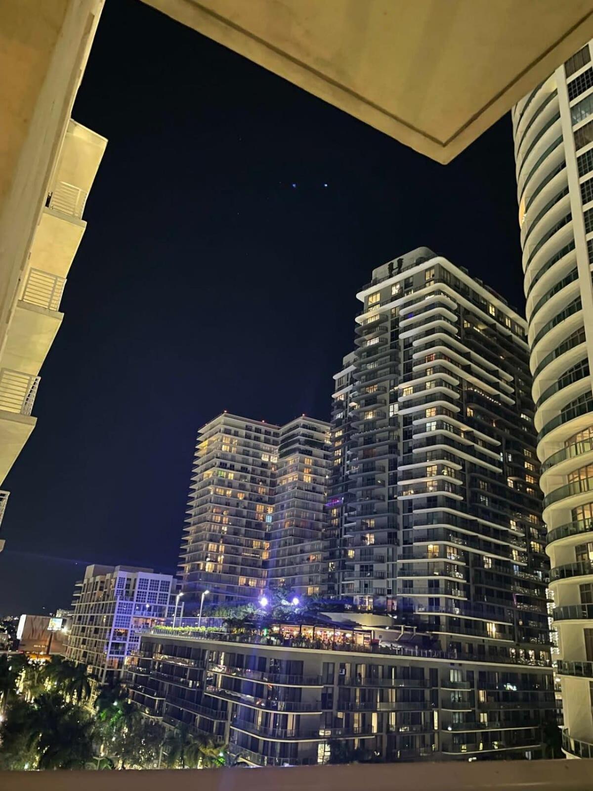 City Condo In Midtown Wynwood With Pool And Parking Miami Bagian luar foto