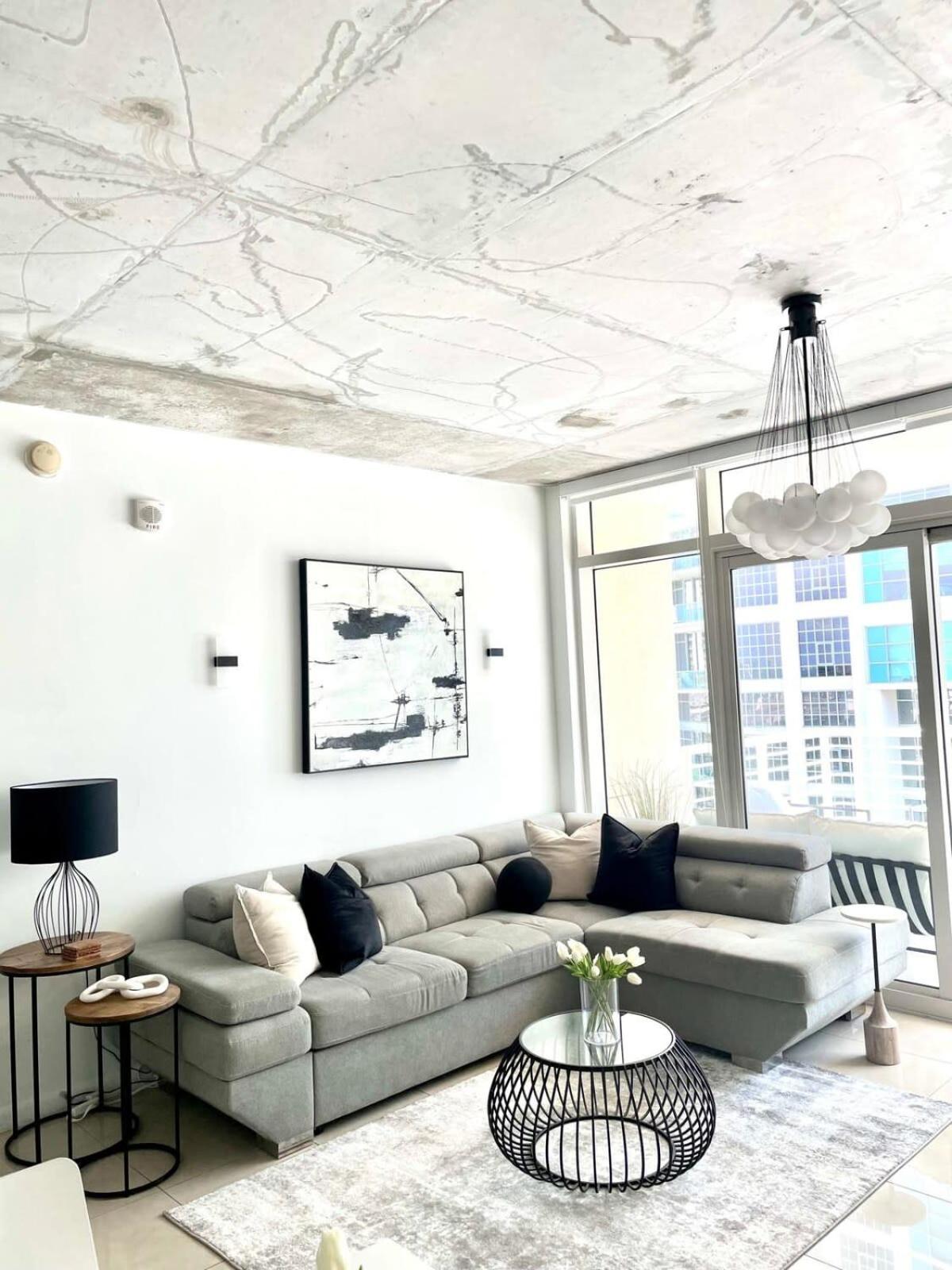 City Condo In Midtown Wynwood With Pool And Parking Miami Bagian luar foto