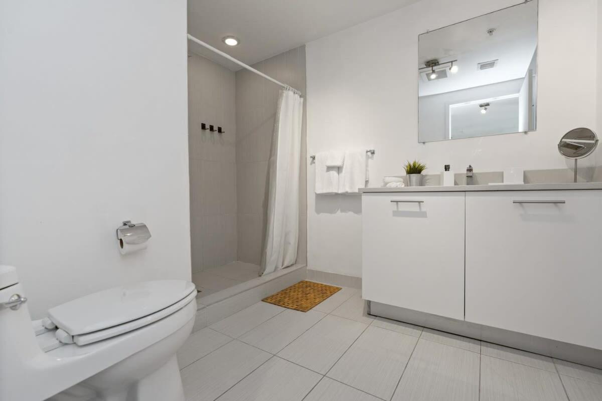 City Condo In Midtown Wynwood With Pool And Parking Miami Bagian luar foto